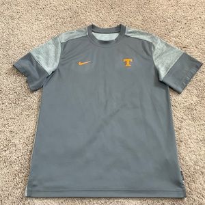 Men’s Dri Fit Size M Tennessee T Shirt